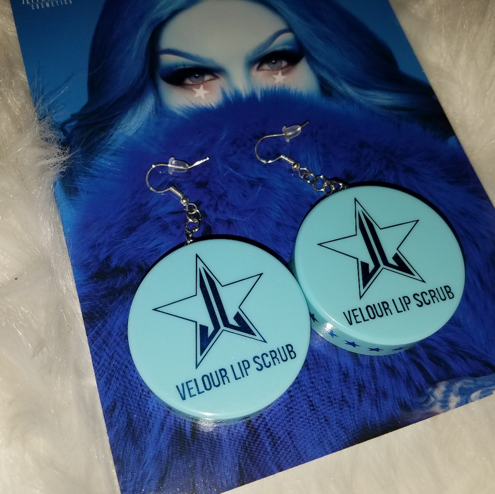 One Of A Kind Jeffree Star Blue Blood Earrings